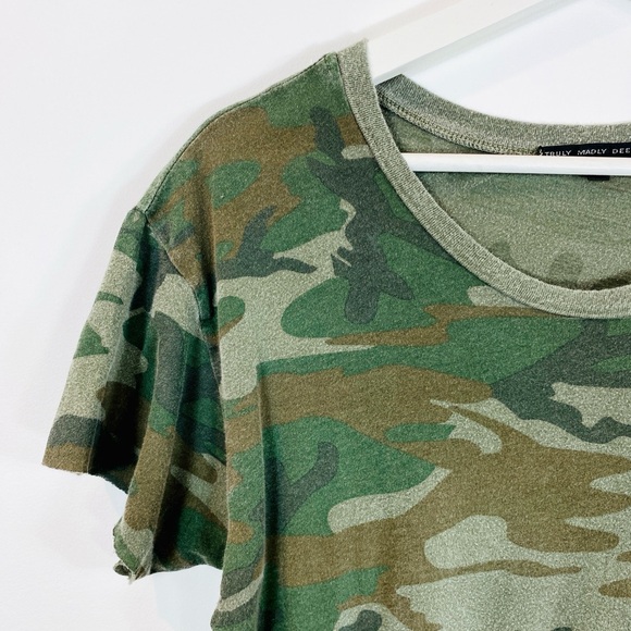 Urban Outfitters Truly Madly Deeply Camouflage Print T-Shirt - Picture 4 of 4